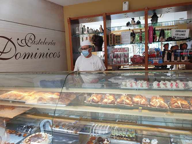 Fotografia tomada fuera de Pastelería Dominicos - Pastelería en Tordesillas, Valladolid