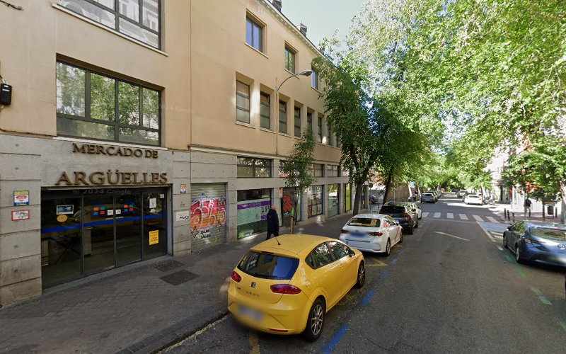 Fotografia tomada fuera de El horno de Santos - Panadería en Madrid, Madrid