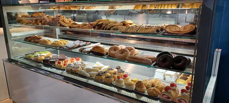Fotografia tomada fuera de Confitería Loñoá - Pastelería en Ourense, Orense