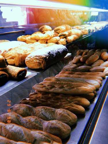 Fotografia tomada fuera de Panadería La fuente del gallo - Panadería en Herrera, Sevilla