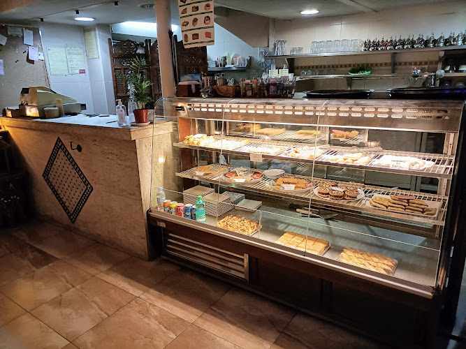 Fotografia tomada fuera de Tetería Dar Ziryab - cafeterías en Granada, Granada