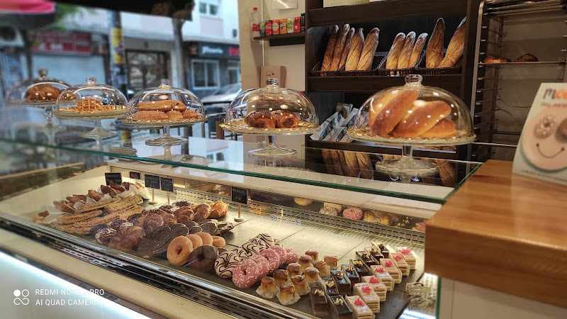 Fotografia tomada fuera de D'Dulce&Pan - Cafetería en Granada, Granada