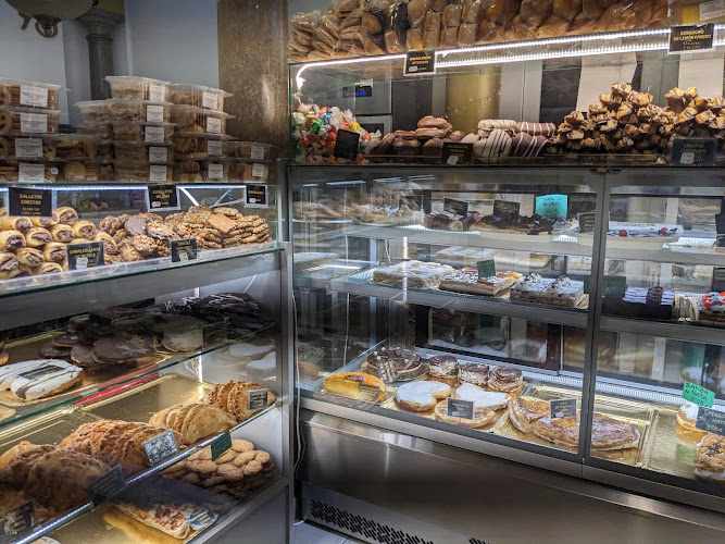 Fotografia tomada fuera de DulceÁngel - Pastelería en Granada, Granada