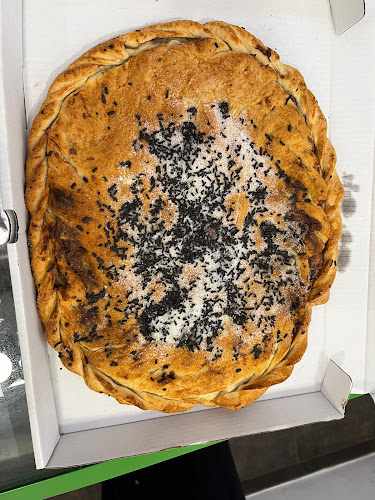 Fotografia tomada fuera de Panadería Caballero - Pan de Alfacar - Panadería en Granada, Granada
