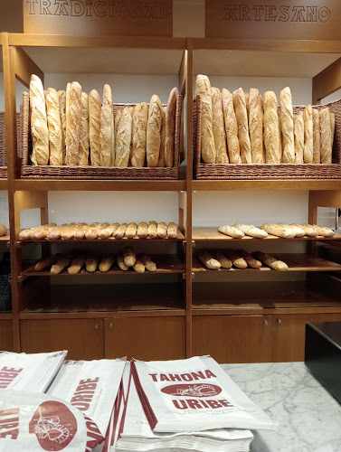 Fotografia tomada fuera de Tahona Uribe - Panadería en Barakaldo, Vizcaya