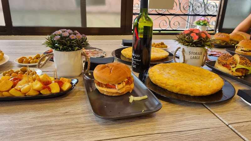Fotografia tomada fuera de Café Etxatxu - cafeterías en Barakaldo, Vizcaya