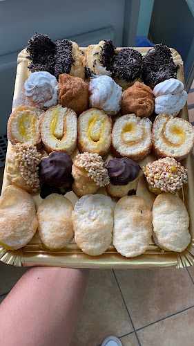 Fotografia tomada fuera de Panadería Makana - Panadería en Llerena, Badajoz