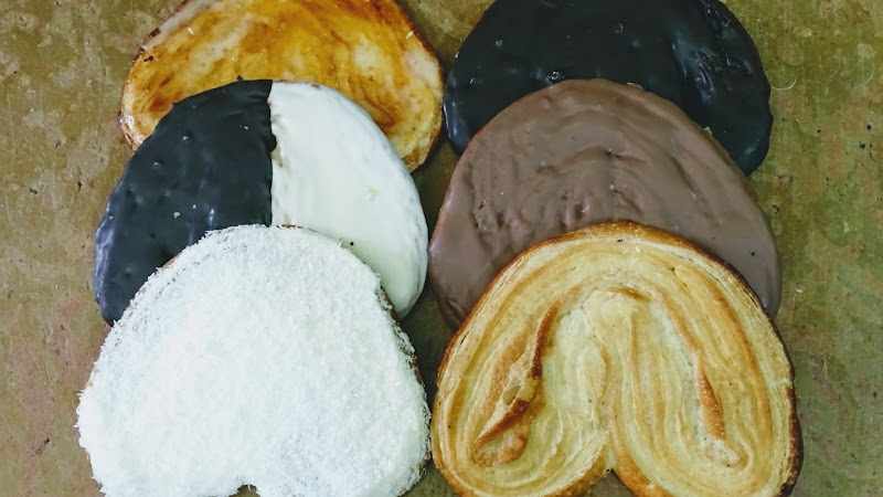 Fotografia tomada fuera de Pastelerias Tupinamba - Pastelería en Zaragoza, Zaragoza