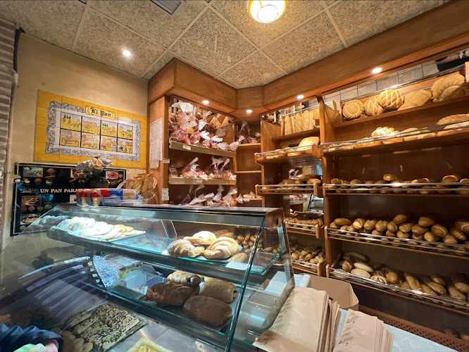 Fotografia tomada fuera de Panadería Casanova - Panadería en Azuqueca de Henares, Guadalajara