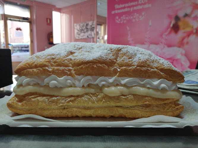 Fotografia tomada fuera de Pastelería Luanje * VICTORIA - Pastelería en Ávila, Ávila