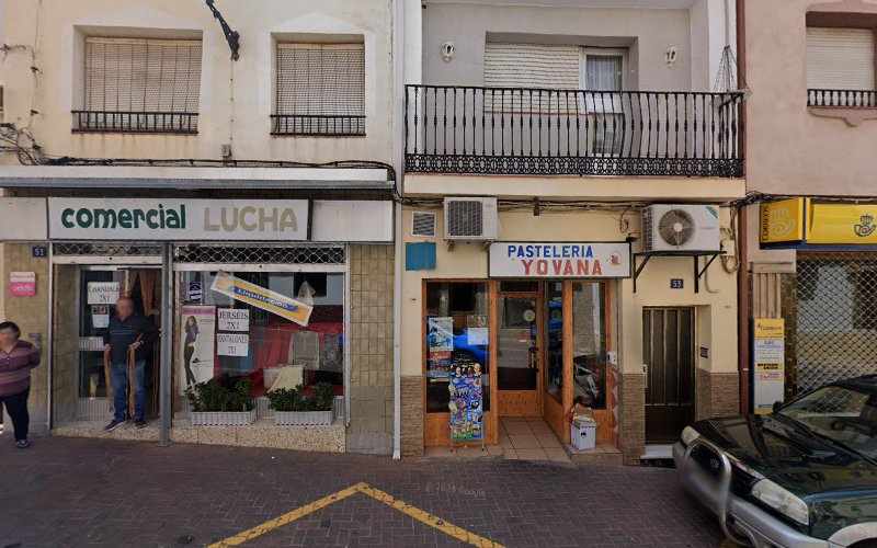 Fotografia tomada fuera de Pastelería Yovana - Pastelería en Orcera, Jaén