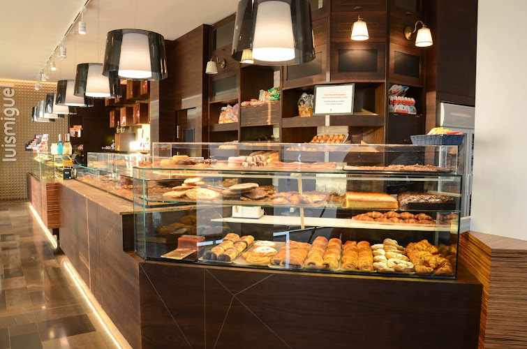 Fotografia tomada fuera de Pastelería Luis Miguel - Santiago y Zaraiche - Pastelería en Santiago y Zaraíche, Murcia