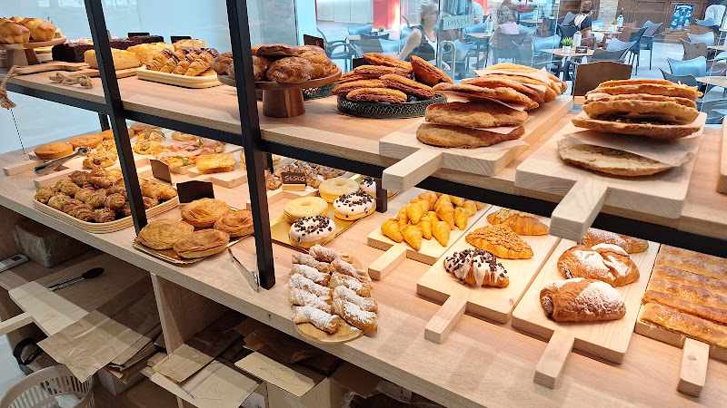 Fotografia tomada fuera de Pastelería BELIA - Pastelería en Murcia, Murcia