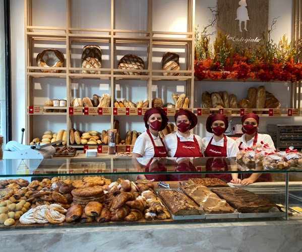 Fotografia tomada fuera de La Colegiala - Panadería en Murcia, Murcia