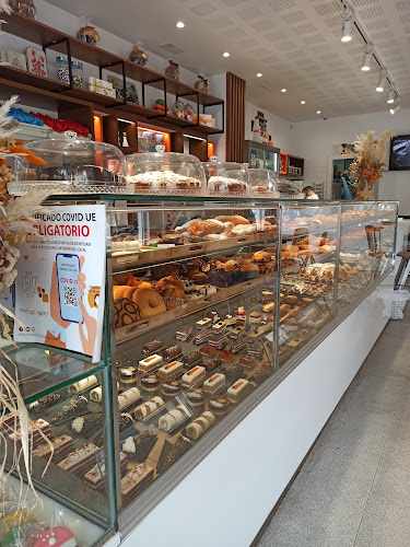 Fotografia tomada fuera de Confitería La Cruz - Pastelería en Murcia, Murcia