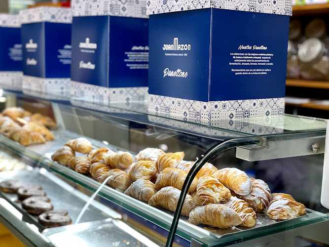 Fotografia tomada fuera de Confitería Juan Mazón - Pastelería en Murcia, Murcia