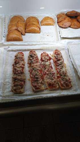 Fotografia tomada fuera de Antolinos Pastelería Patiño - Pastelería en San Benito - Patiño, Murcia