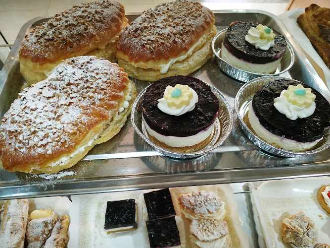 Fotografia tomada fuera de Lara - Pastelería en Reibón, Pontevedra