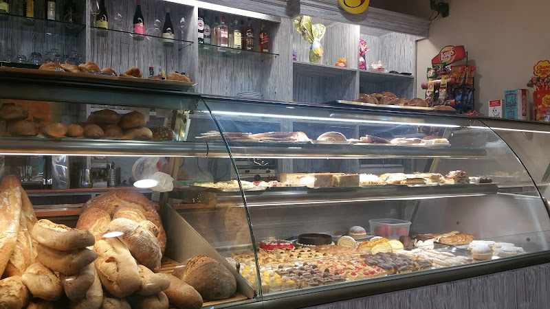 Fotografia tomada fuera de Larpeiros Cafetaría Panadaría - bares en Moaña, Pontevedra