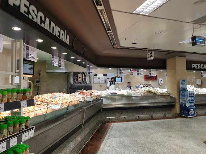Fotografia tomada fuera de Hipercor Vista Alegre - Hipermercado en Madrid, Madrid
