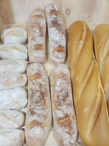 Fotografia tomada fuera de Panaderia La Hogaza - Panadería en Huelva, Huelva