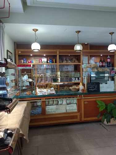 Fotografia tomada fuera de Panadería Cafetería del Río Jiménez - Pastelería en Punta Umbría, Huelva