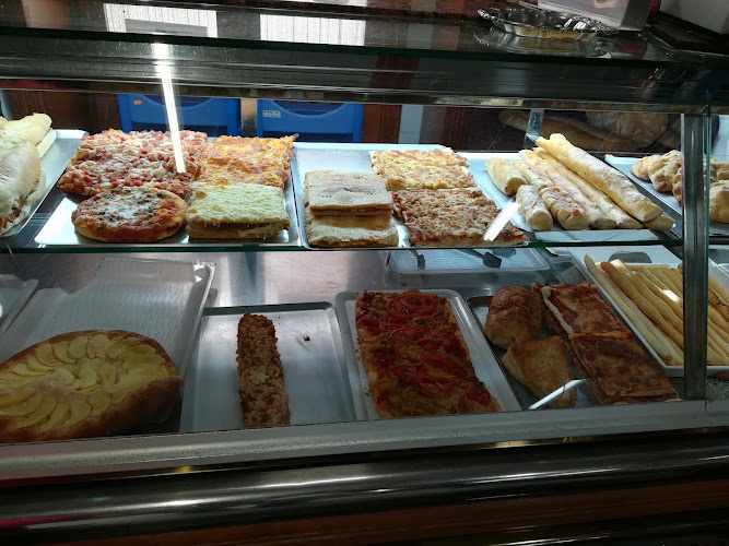 Fotografia tomada fuera de Panadería Julián García Monfort - Panadería en Morella, Castellón
