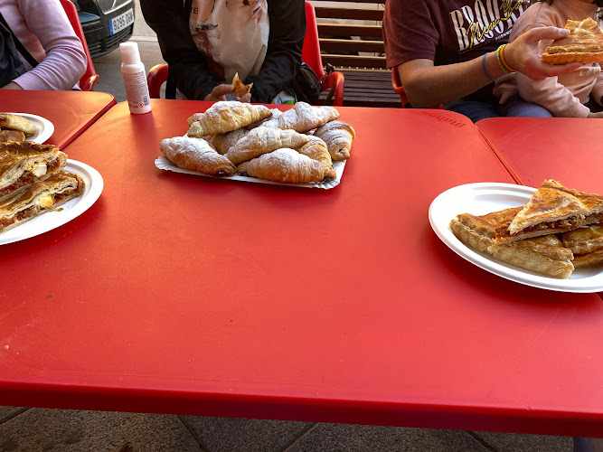 Fotografia tomada fuera de Panaderías y Confitería Diana - Pastelería en Hellín, Albacete