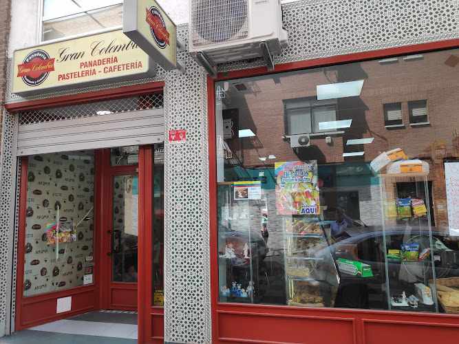 Fotografia tomada fuera de Pastelería y Panadería Gran Colombia - Panadería en Madrid, Madrid
