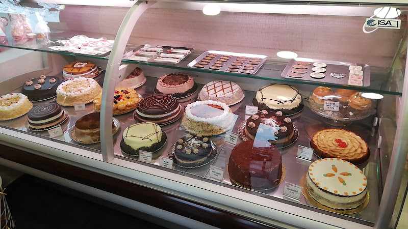 Fotografia tomada fuera de Tartas + Tartas - Pastelería en Getafe, Madrid