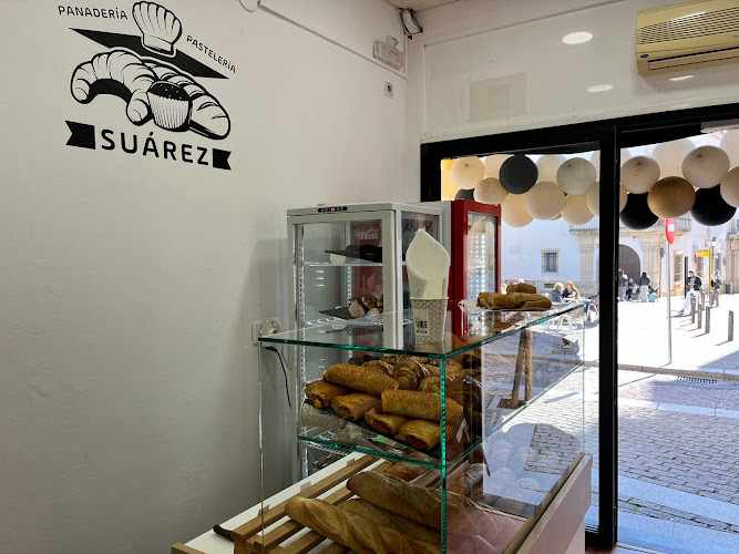 Fotografia tomada fuera de Panaderia Pasteleria Suarez - Panadería en Córdoba, Córdoba