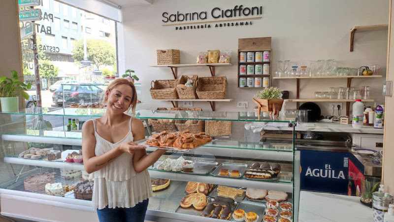 Fotografia tomada fuera de Sabrina Ciaffoni Pasteleria Artesanal - cafeterías en Córdoba, Córdoba