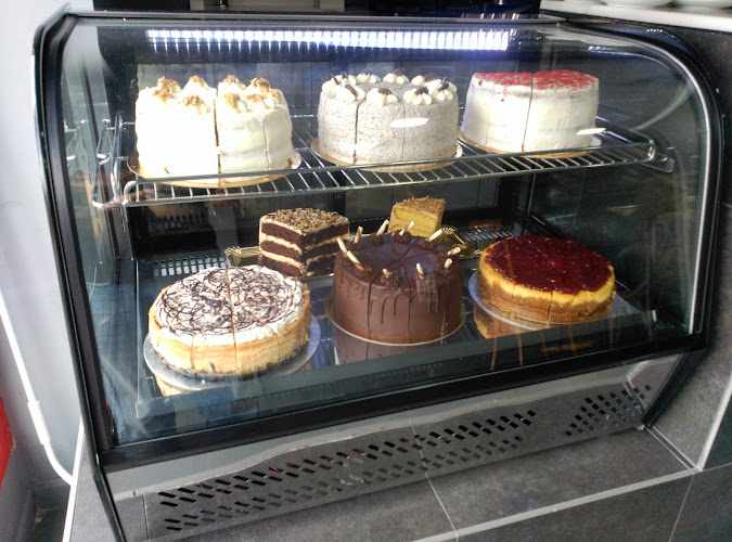 Fotografia tomada fuera de Pasteleria Butterfly - Pastelería en Córdoba, Córdoba