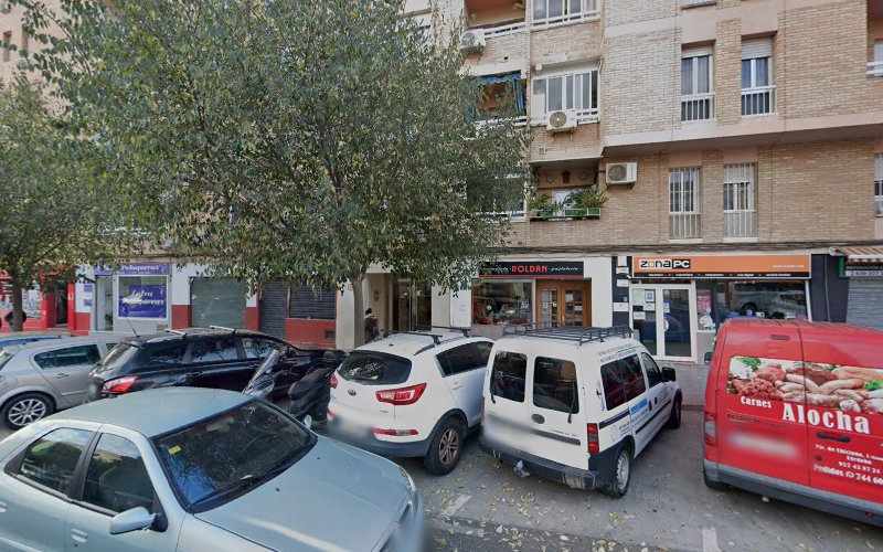 Fotografia tomada fuera de Pastelerías Roldán - Fátima - Panadería en Córdoba, Córdoba