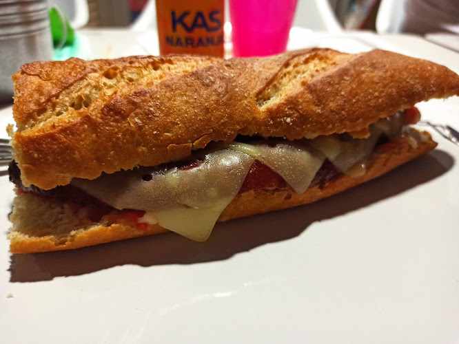 Fotografia tomada fuera de Bar-Piscinas de Conchel - restaurantes en Conchel, Huesca