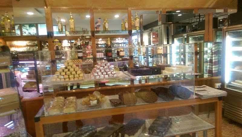 Fotografia tomada fuera de Turrones Chimo - Pastelería en Casinos, Valencia