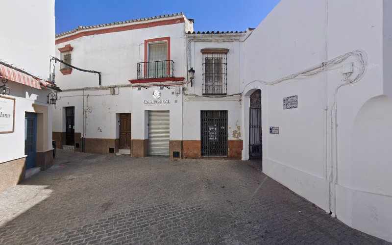 Fotografia tomada fuera de Panadería Eslava - Panadería en Carmona, Sevilla
