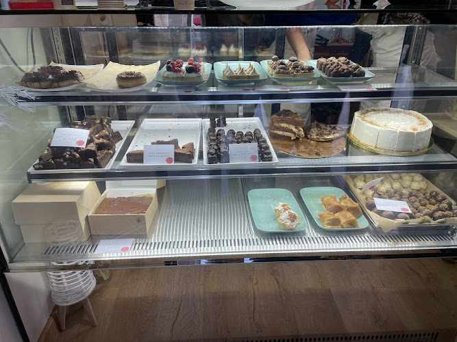 Fotografia tomada fuera de La Dulce Lola - Pastelería en Carmona, Sevilla