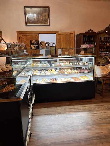 Fotografia tomada fuera de 7Reales gastrotienda - Pastelería en Carmona, Sevilla