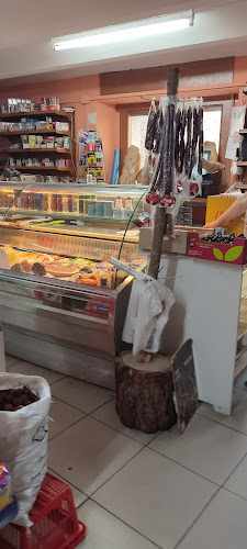 Fotografia tomada fuera de Cafe Bar Mundet - cafeterías en Capmany, Girona