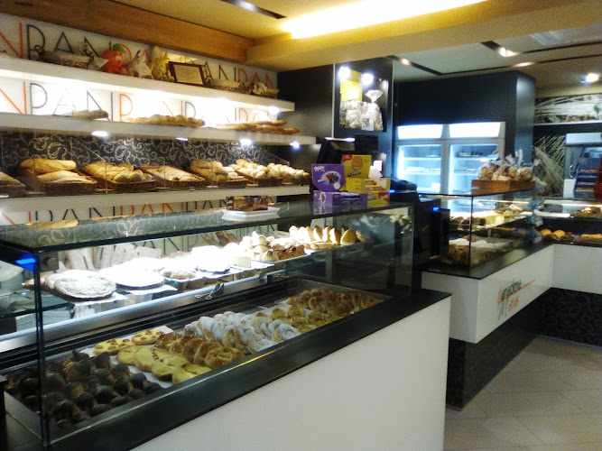 Fotografia tomada fuera de Panaderia Matias - Panadería en El Toro, Baleares