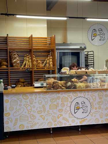 Fotografia tomada fuera de Can Gironès | Roig i Jalpí - Panadería en Blanes, Girona