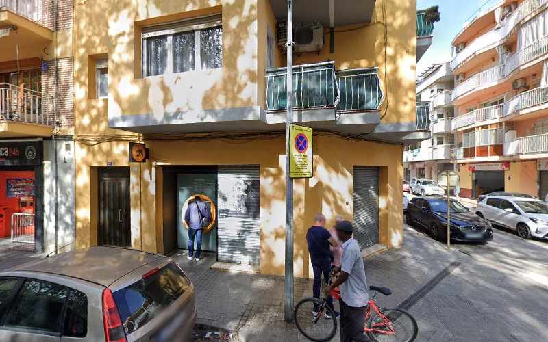 Fotografia tomada fuera de Mora 33 S L - Panadería en Blanes, Girona