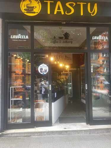 Fotografia tomada fuera de Tasty coofee y Bakery - Panadería en Bilbao, Vizcaya