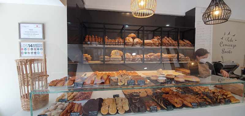 Fotografia tomada fuera de Pastelería Entremasas - Pastelería en Madrid, Madrid