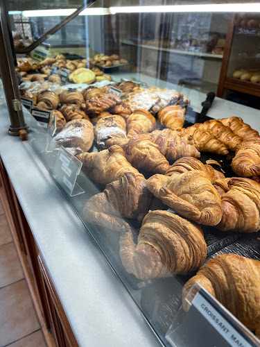 Fotografia tomada fuera de Forns Escolá - Panadería en Barcelona, Barcelona