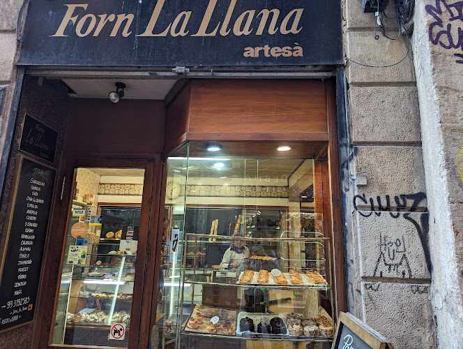 Fotografia tomada fuera de Forn La Llana - Panadería en Barcelona, Barcelona