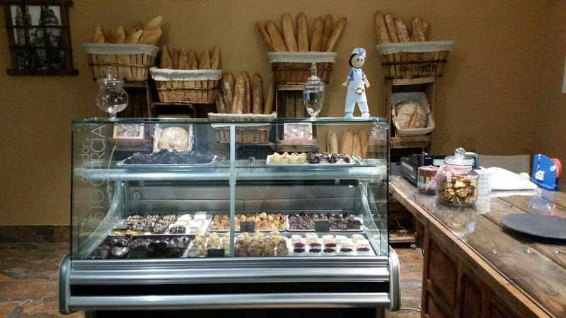 Fotografia tomada fuera de Obrador Ernesto García - Panadería en Toledo, Toledo