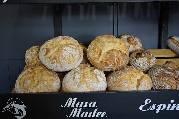 Fotografia tomada fuera de El Delfín del Río Panadería - Panadería en Punta Umbría, Huelva