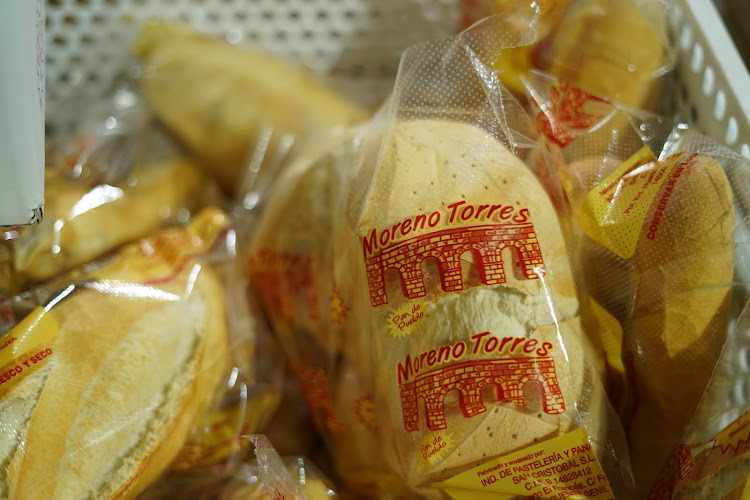 Fotografia tomada fuera de Panadería Moreno Torres - Panadería en Puente Genil, Córdoba